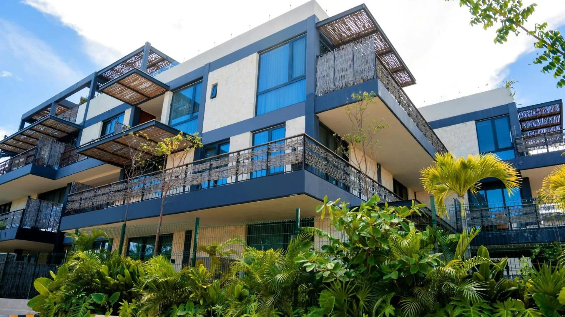 Bloom Tulum Apartments Hotel